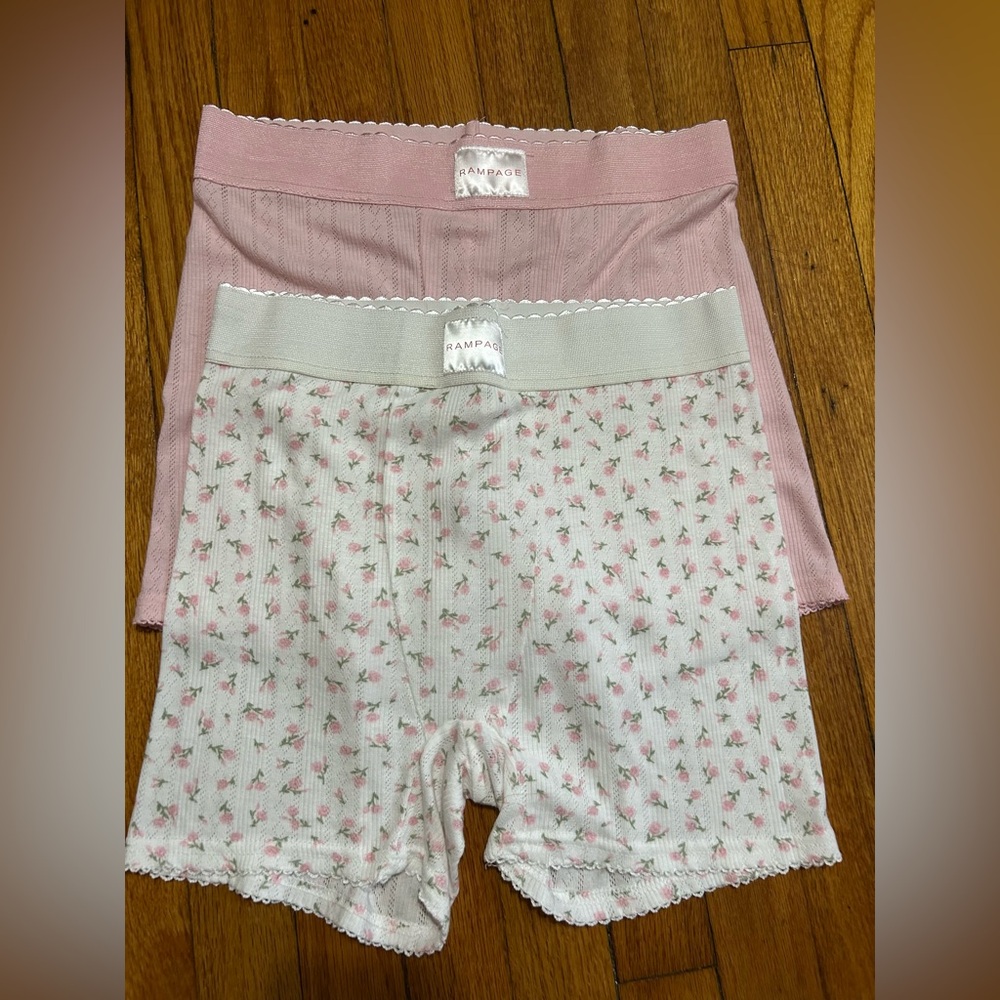 Rampage Set Floral Pink and Night Shorts Duo Size L